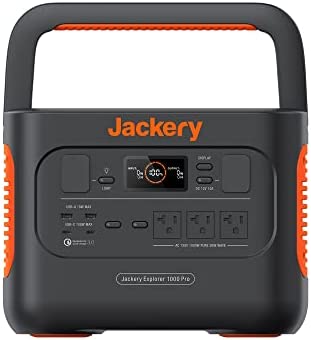 Jackery solar generator with a capacity of 1000W and a 100W dual fast charging with 8 ports that can be used simultaneously.